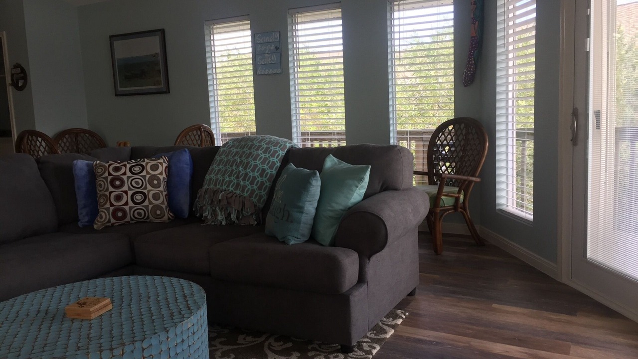 Photo of Livingroom in Jamaica Beach