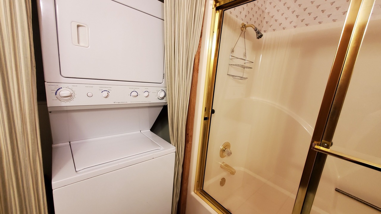 Photo of Bathroom in Garfield
