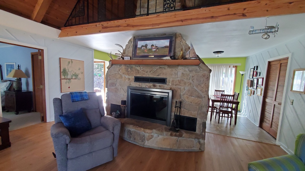 Photo of Livingroom in Garfield