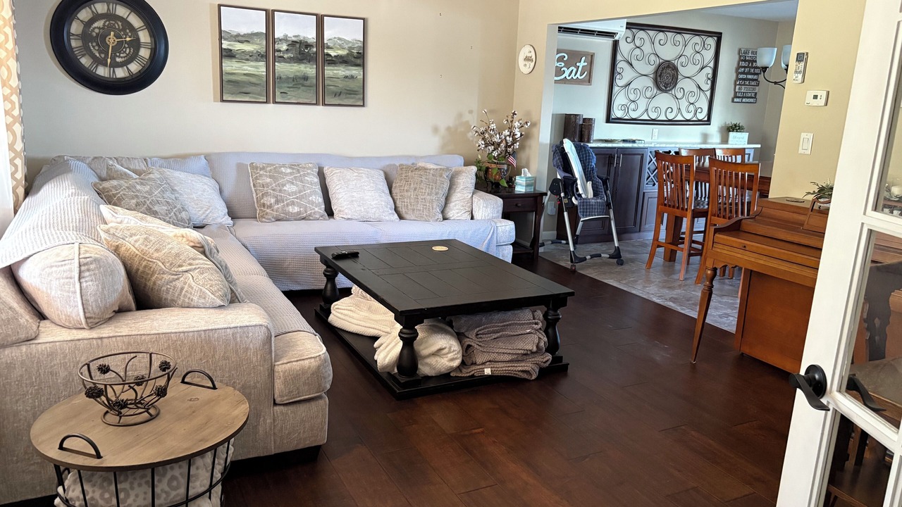 Photo of Livingroom in Plattsburgh