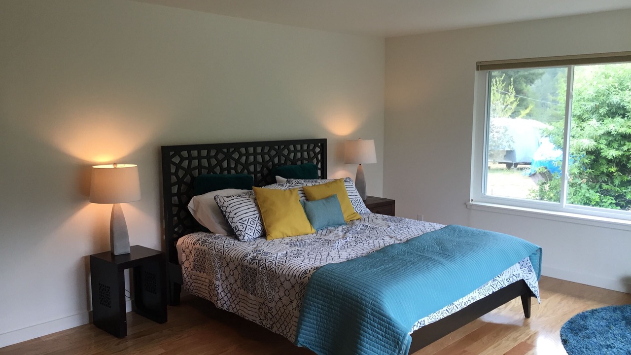 Photo of Bedroom in Guerneville