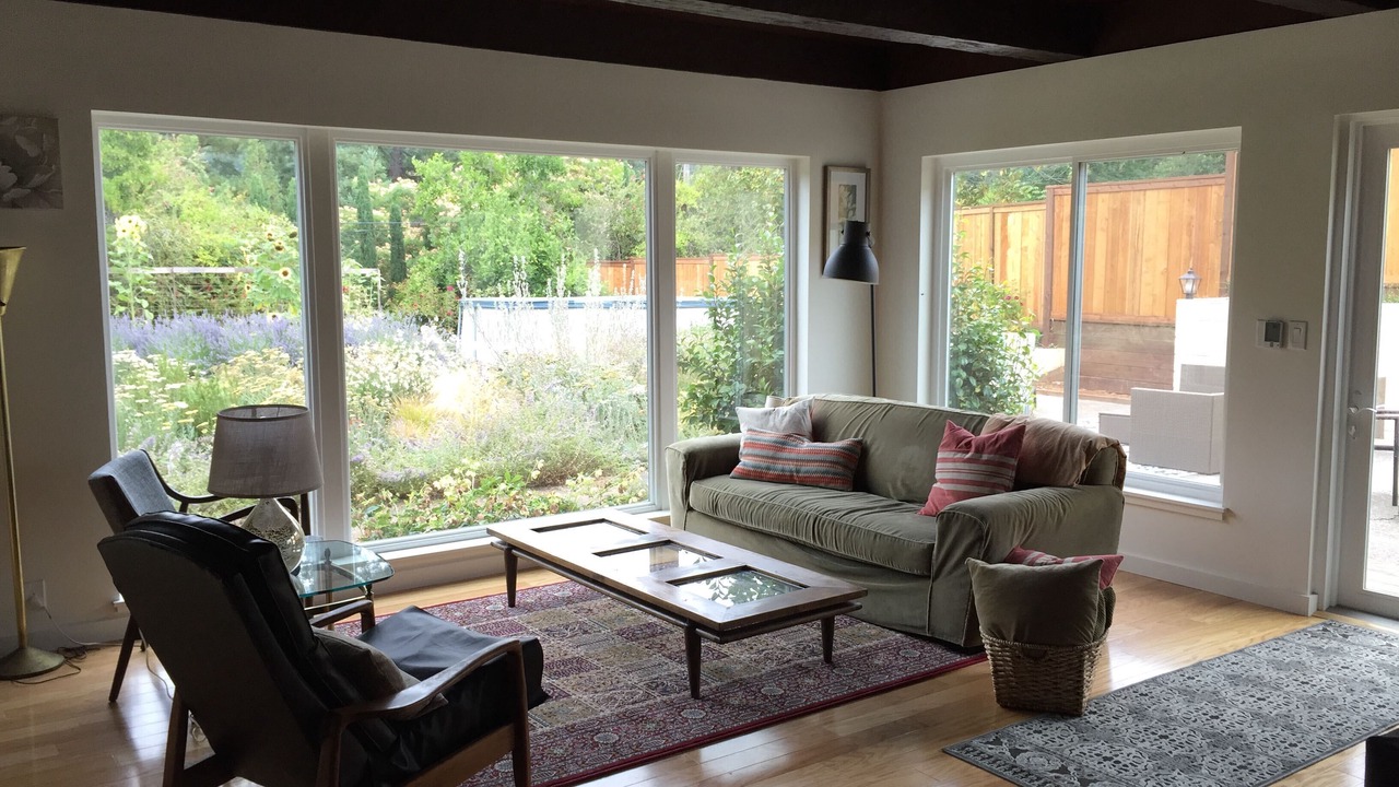 Photo of Livingroom in Guerneville