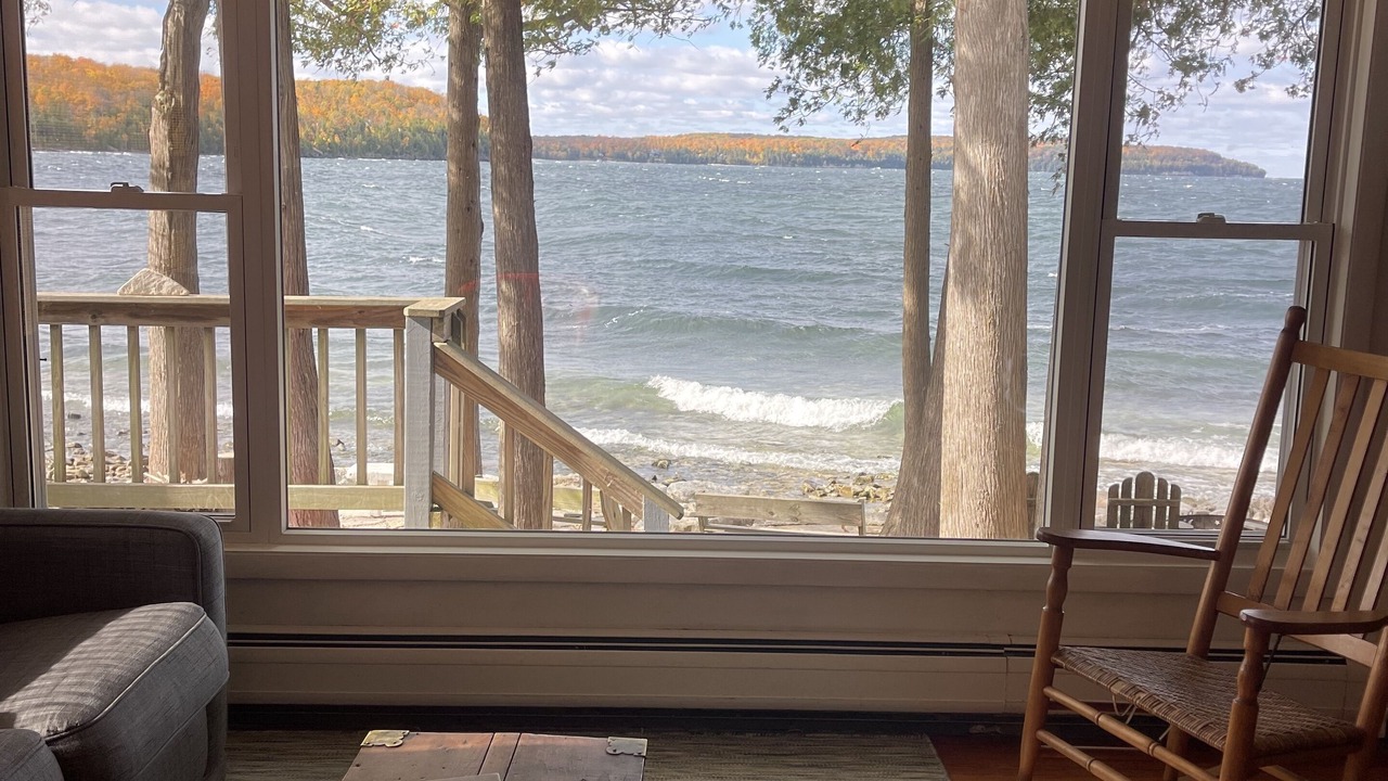 Photo of Livingroom in Gills Rock