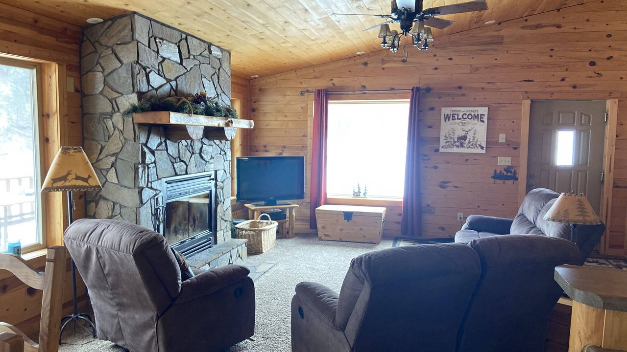 Photo of Livingroom in Hill City