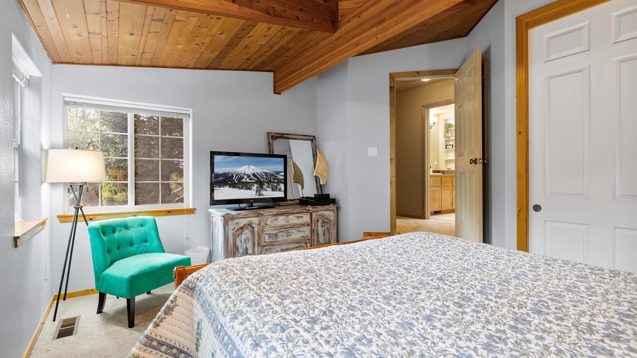 Photo of Bedroom in Old Bend