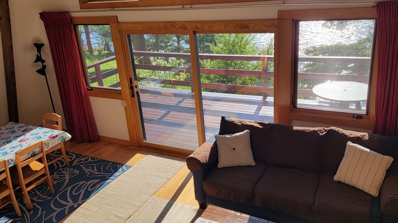 Photo of Livingroom in Redwood