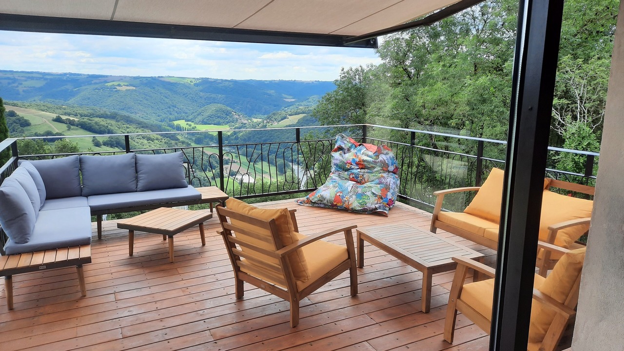 Photo of Outdoor in Courris