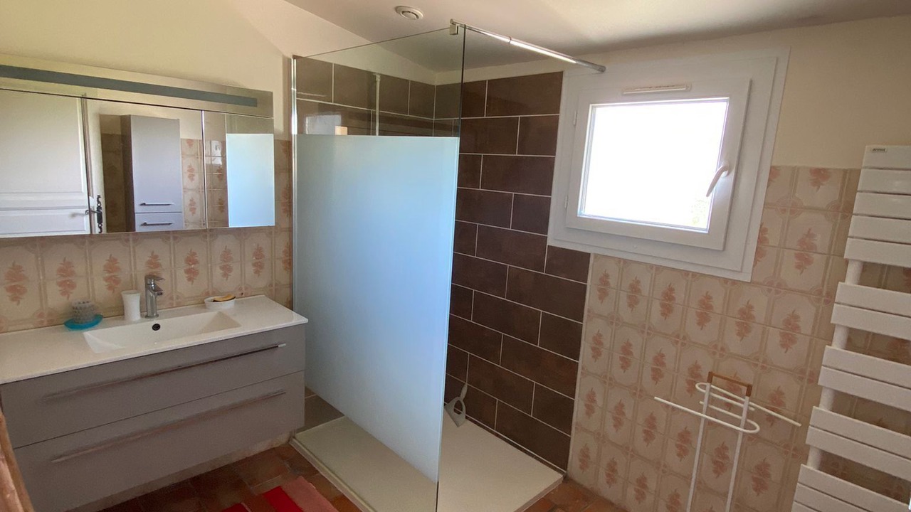 Photo of Bathroom in Lacaussade