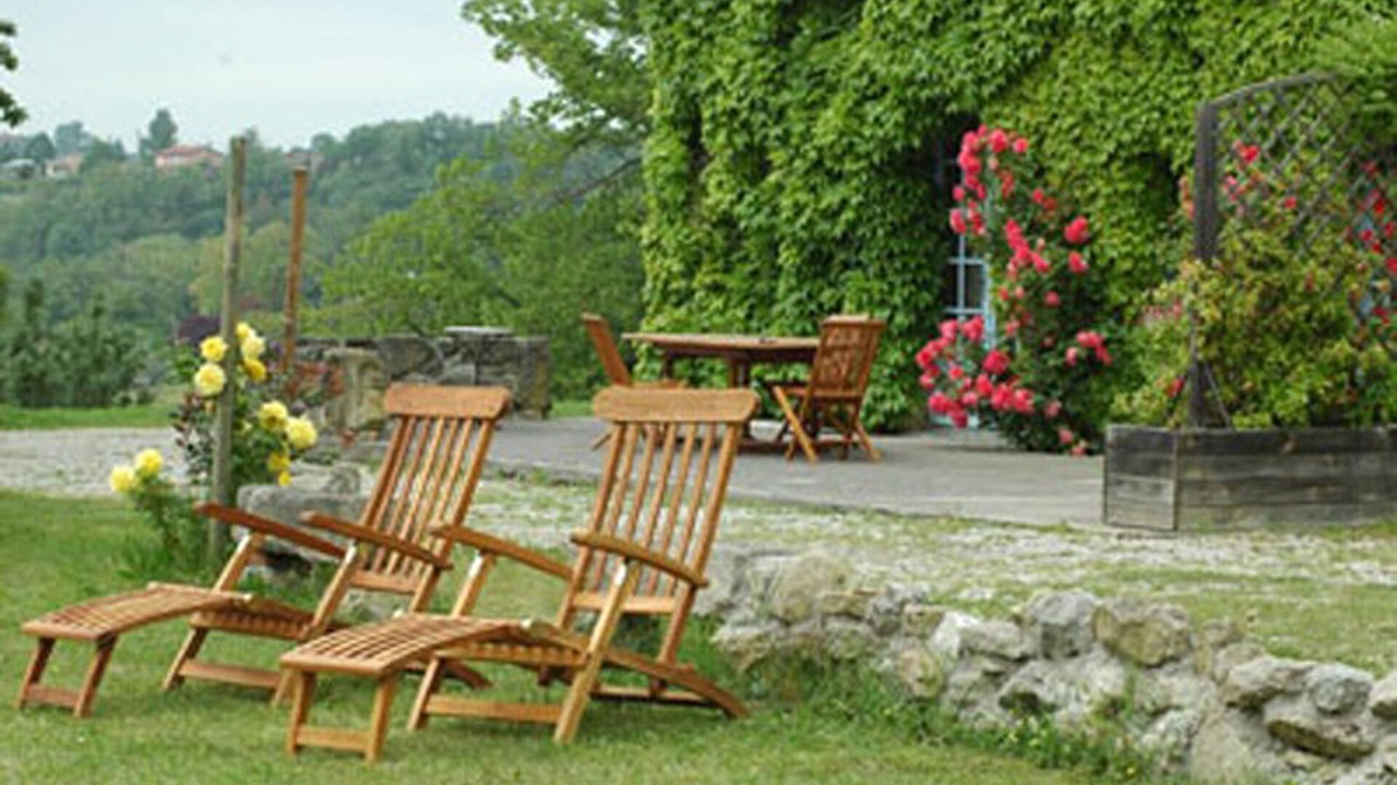 Photo of Patio Balcony in Auriac-sur-Vendinelle