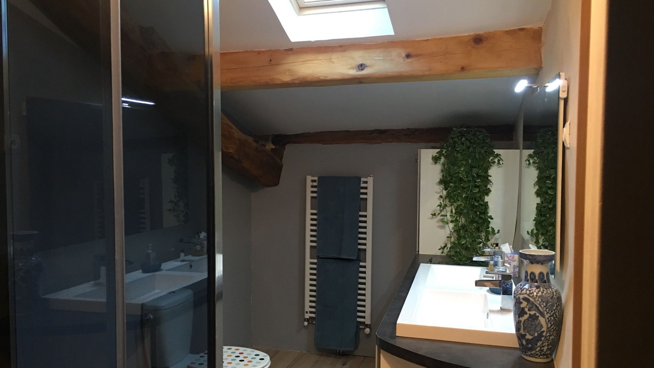 Photo of Bathroom in Uzer