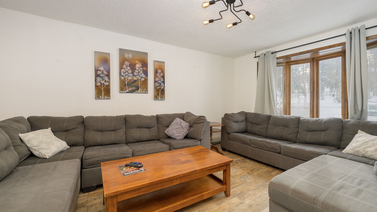Photo of Livingroom in Fraser