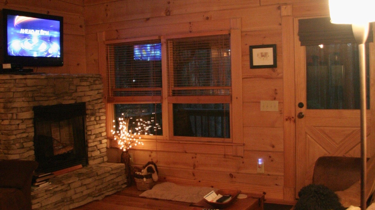 Photo of Livingroom in West Jefferson