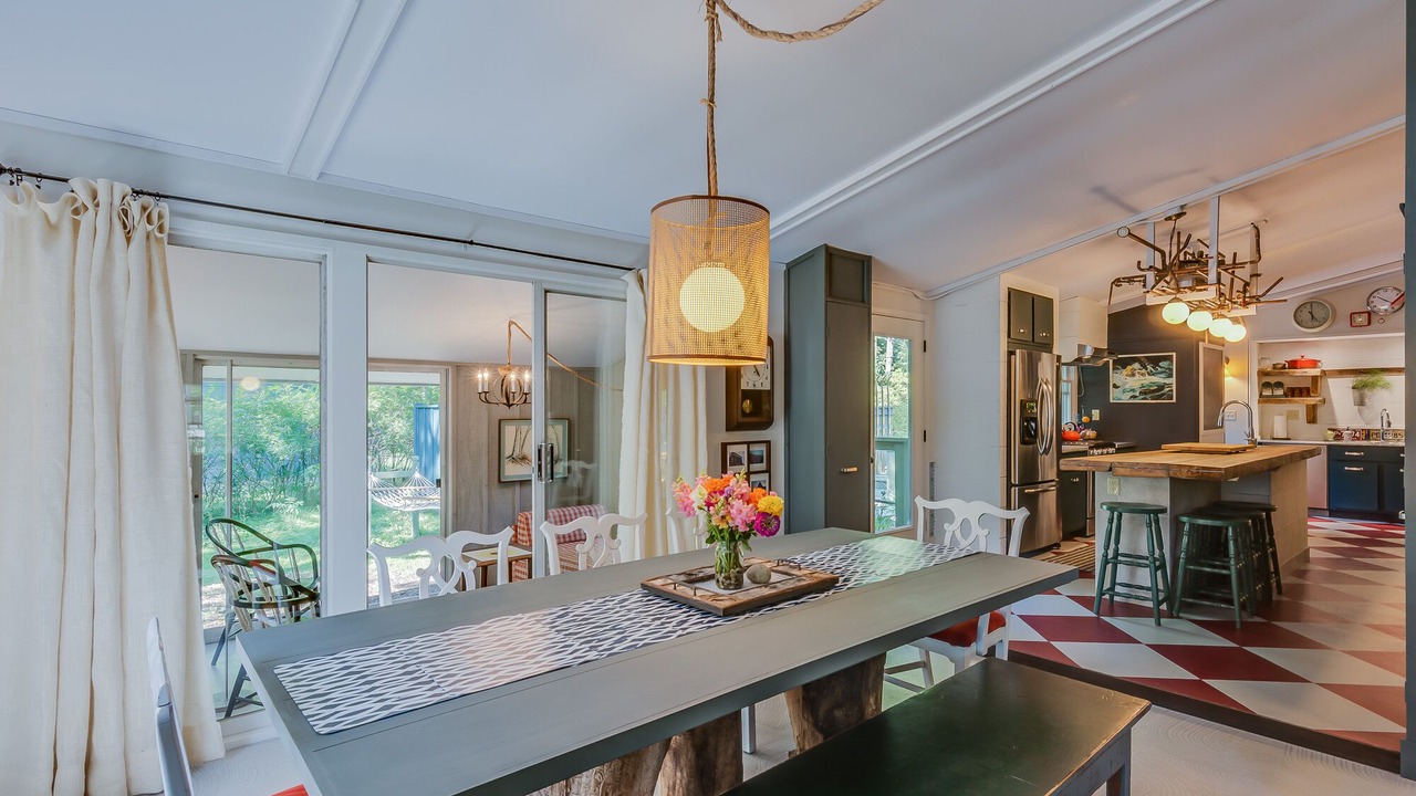 Photo of Livingroom in Shorewood-Tower Hills-Harbert