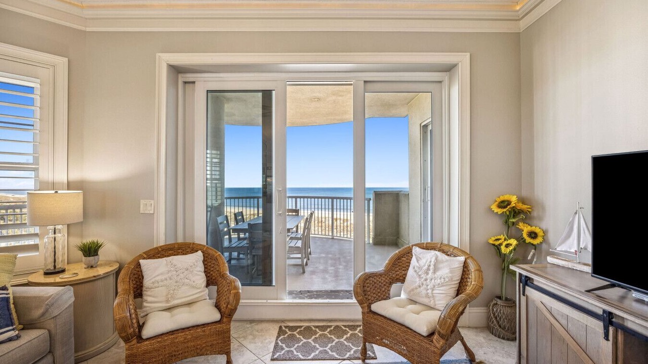 Photo of Livingroom in Amelia City