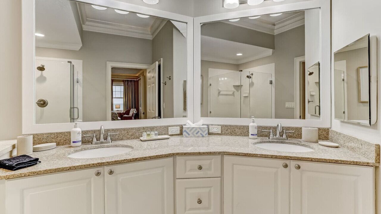 Photo of Bathroom in Amelia City