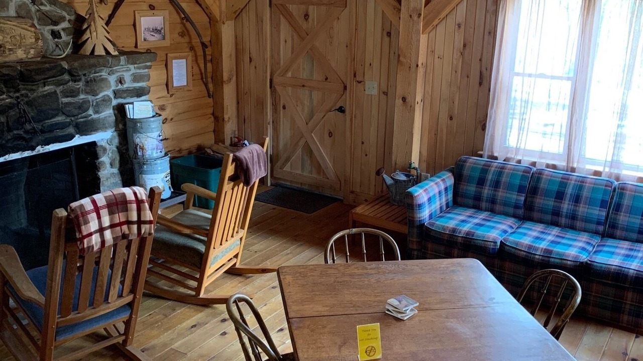 Photo of Livingroom in Benton