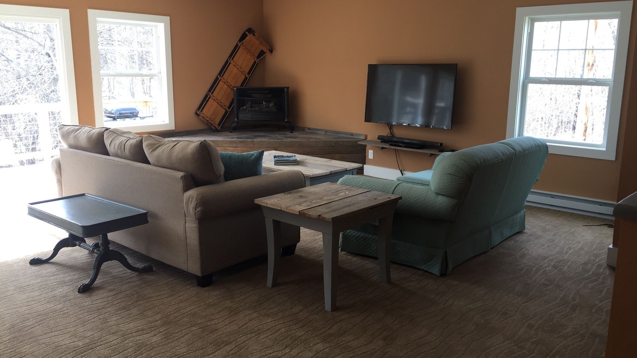 Photo of Livingroom in Ellicottville