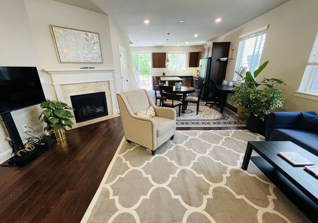 Photo of Livingroom in West Haven-Sylvan