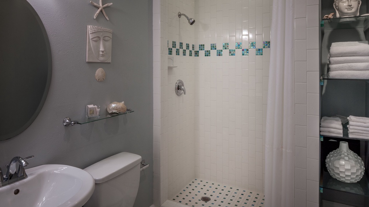 Photo of Bathroom in Galveston