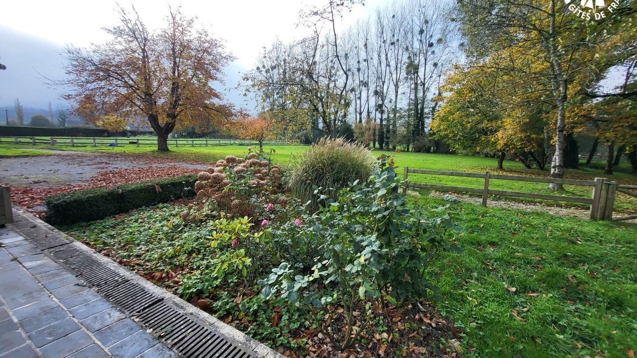 Photo of Outdoor in Menneville