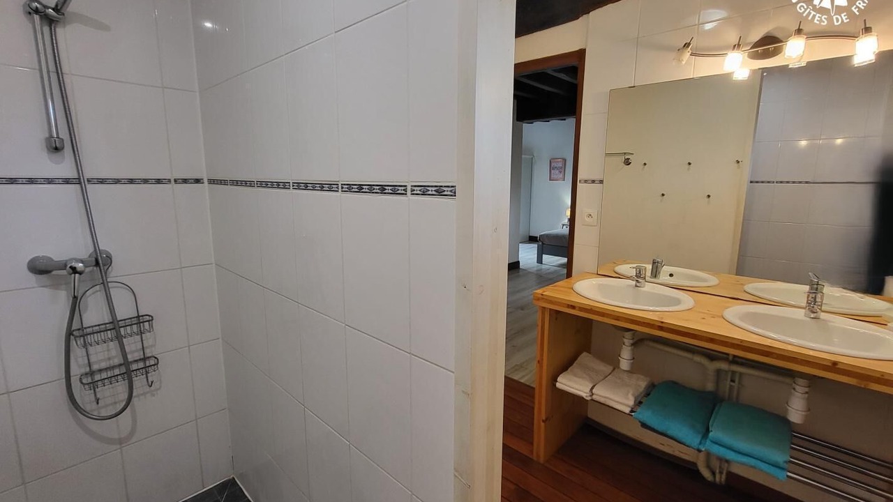 Photo of Bathroom in Menneville