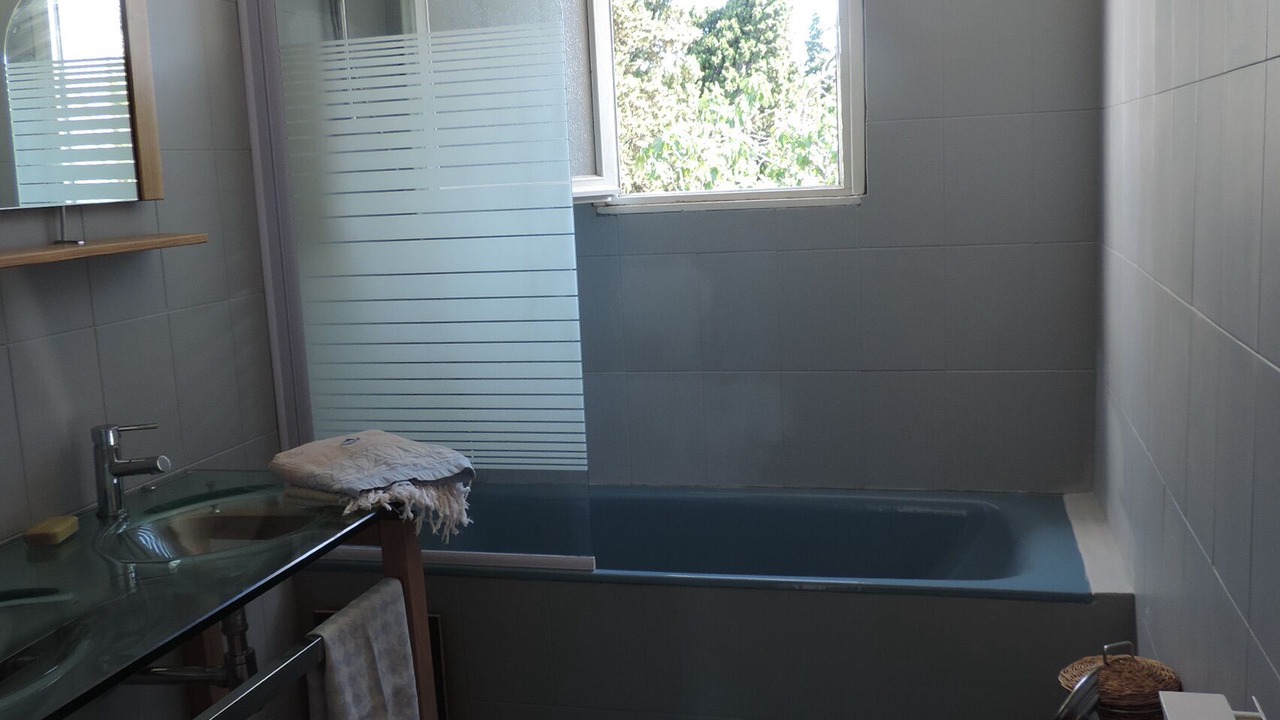 Photo of Bathroom in Lezignan-Corbieres