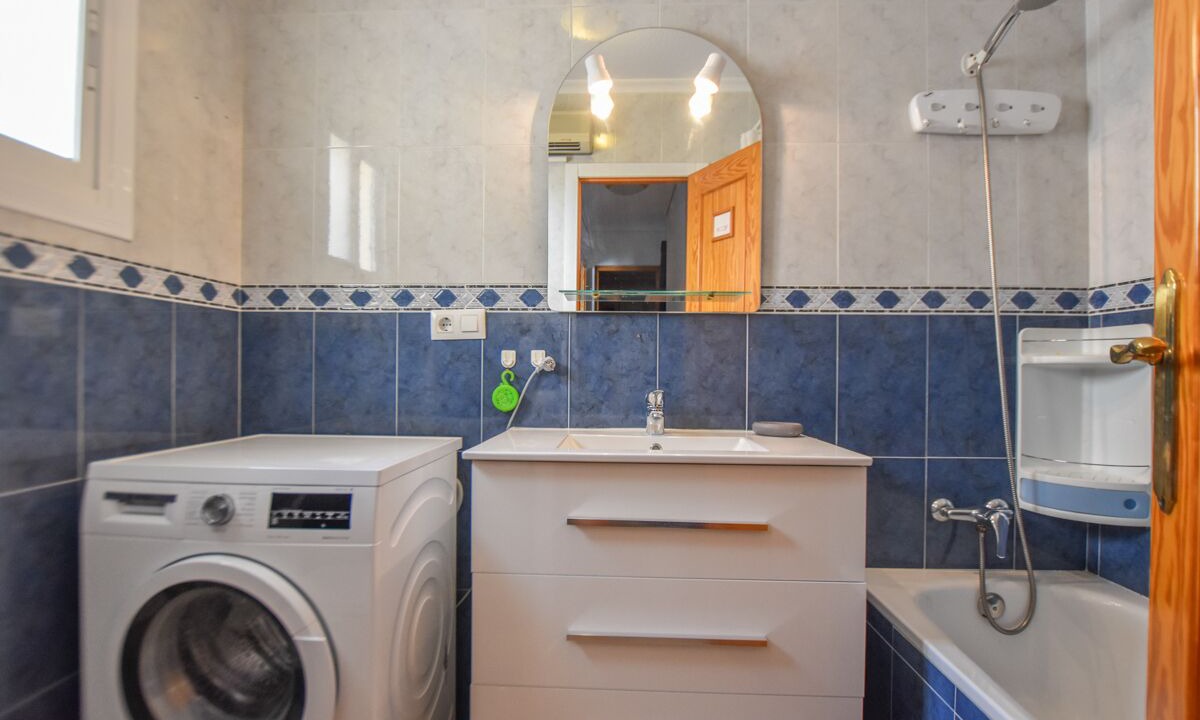 Photo of Bathroom in Los Arenales del Sol
