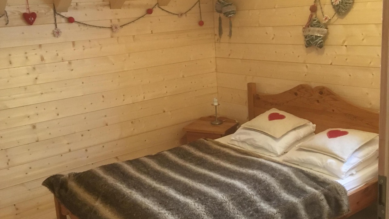Photo of Bedroom in Pugny-Chatenod