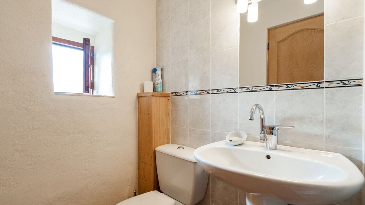 Photo of Bathroom in Lablachere