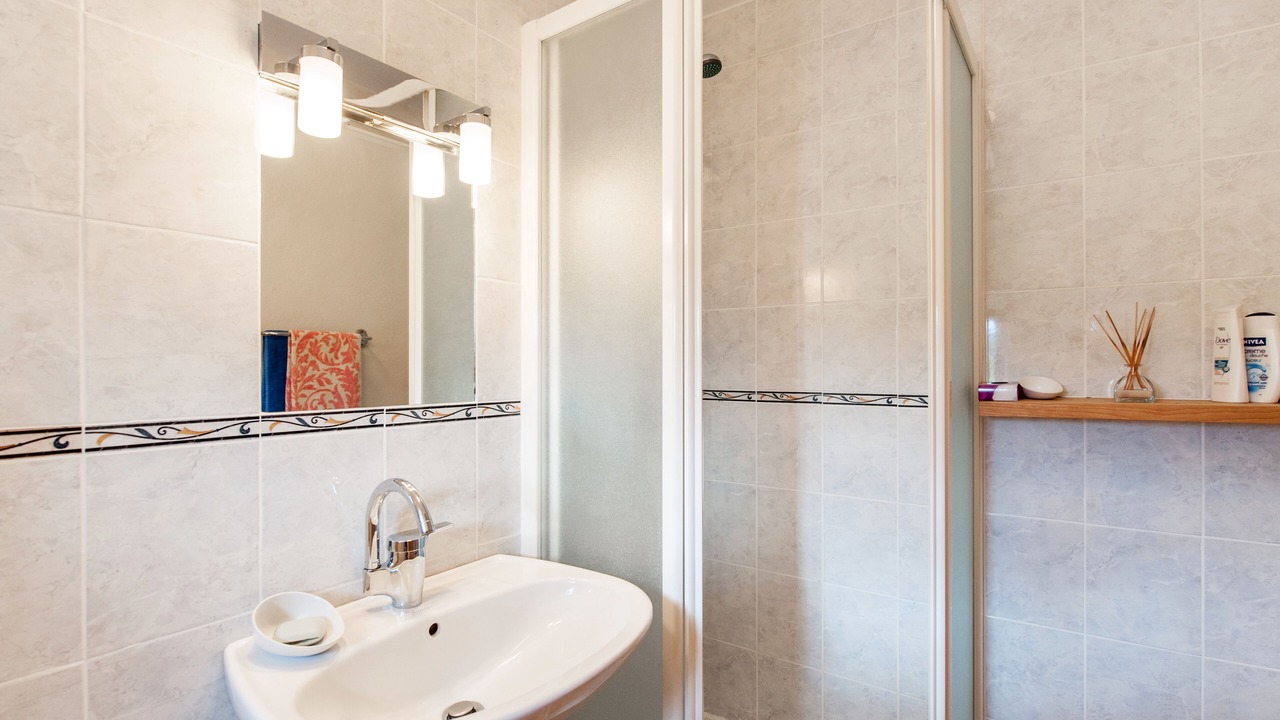 Photo of Bathroom in Lablachere