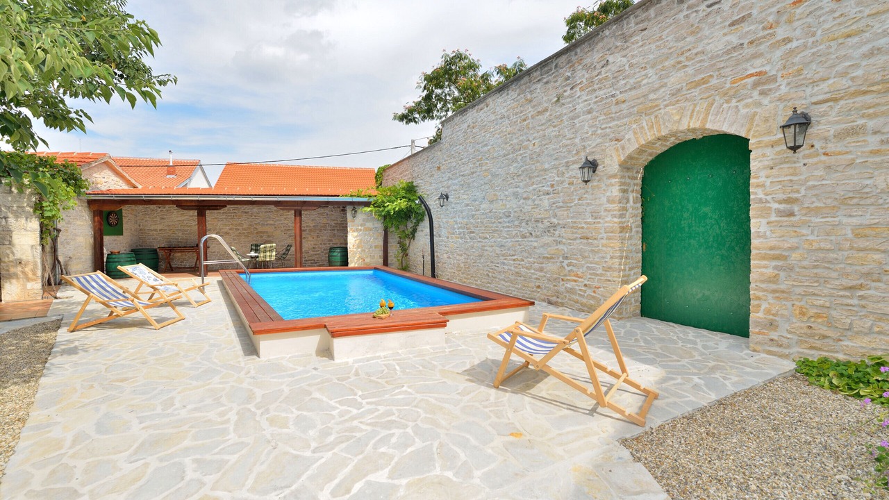 Photo of Outdoor in Smilcic