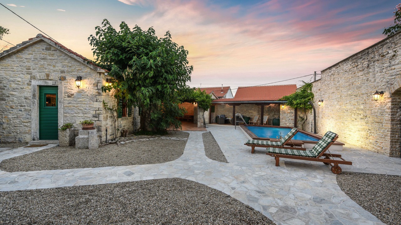 Photo of Outdoor in Smilcic