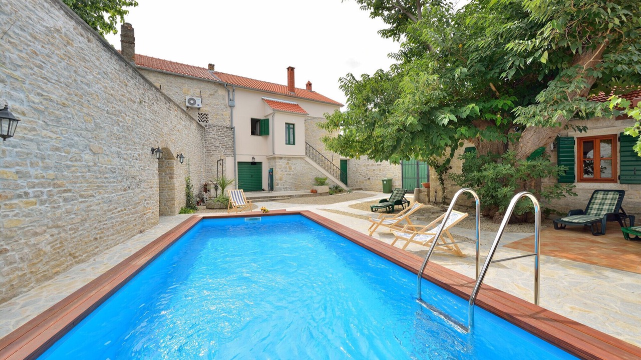 Photo of Outdoor in Smilcic