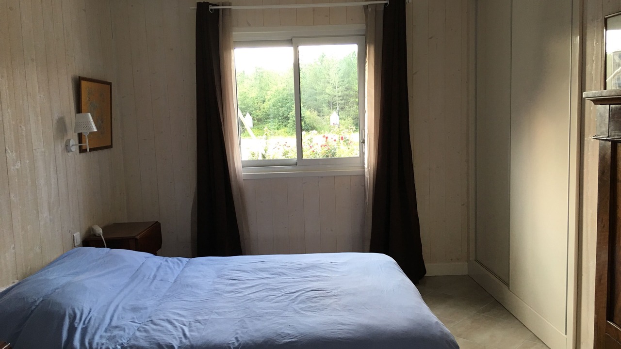 Photo of Bedroom in Jouy-le-Potier