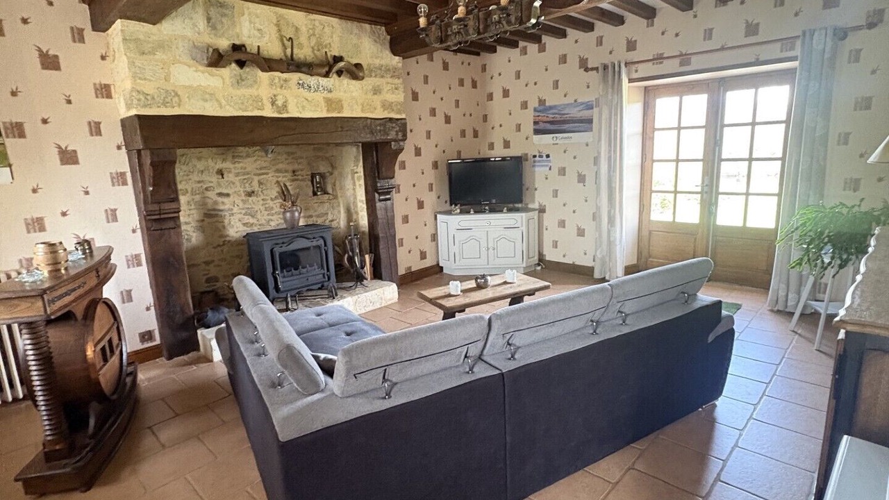 Photo of Livingroom in La Caine