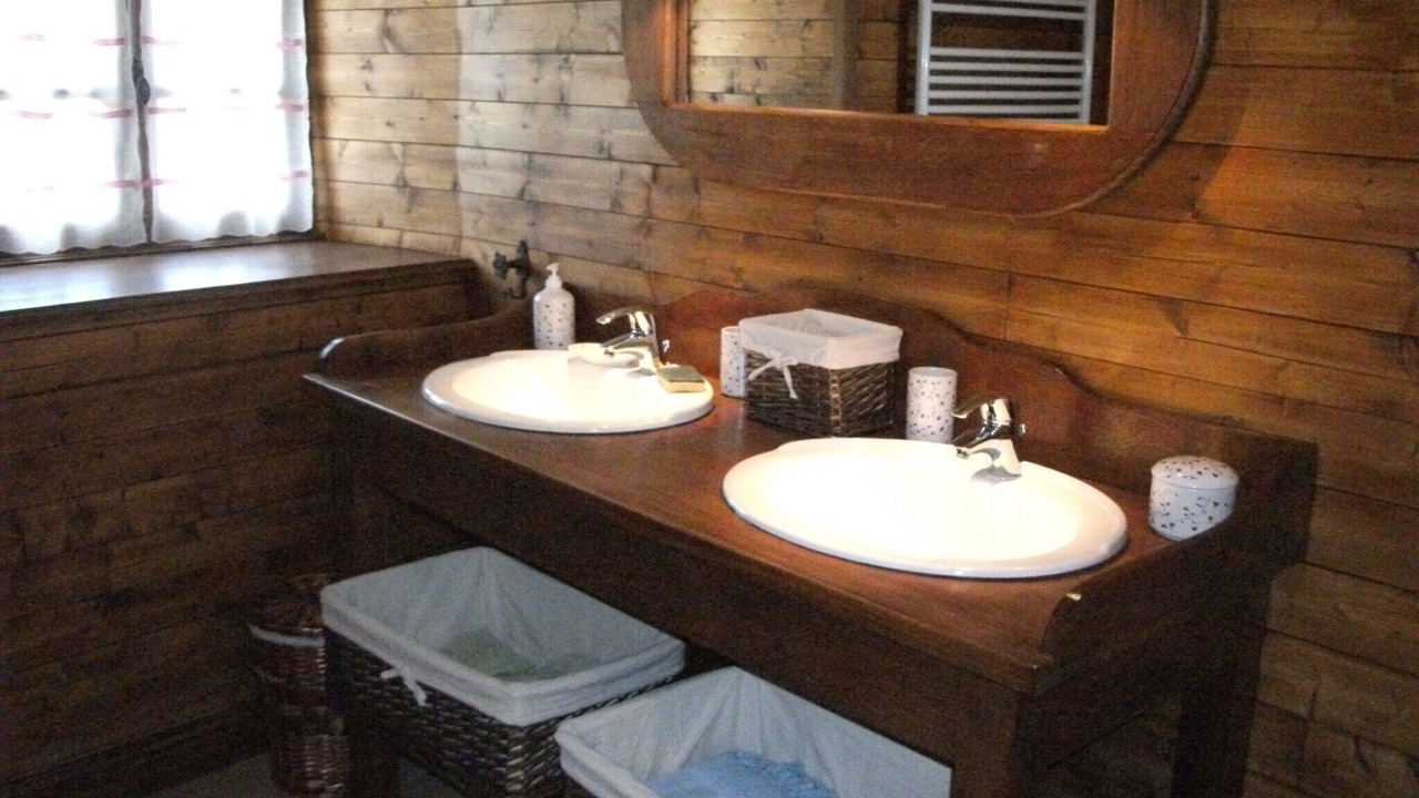 Photo of Bathroom in La Caine