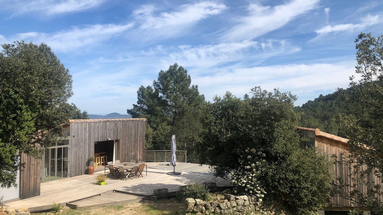 Photo of Outdoor in Banne