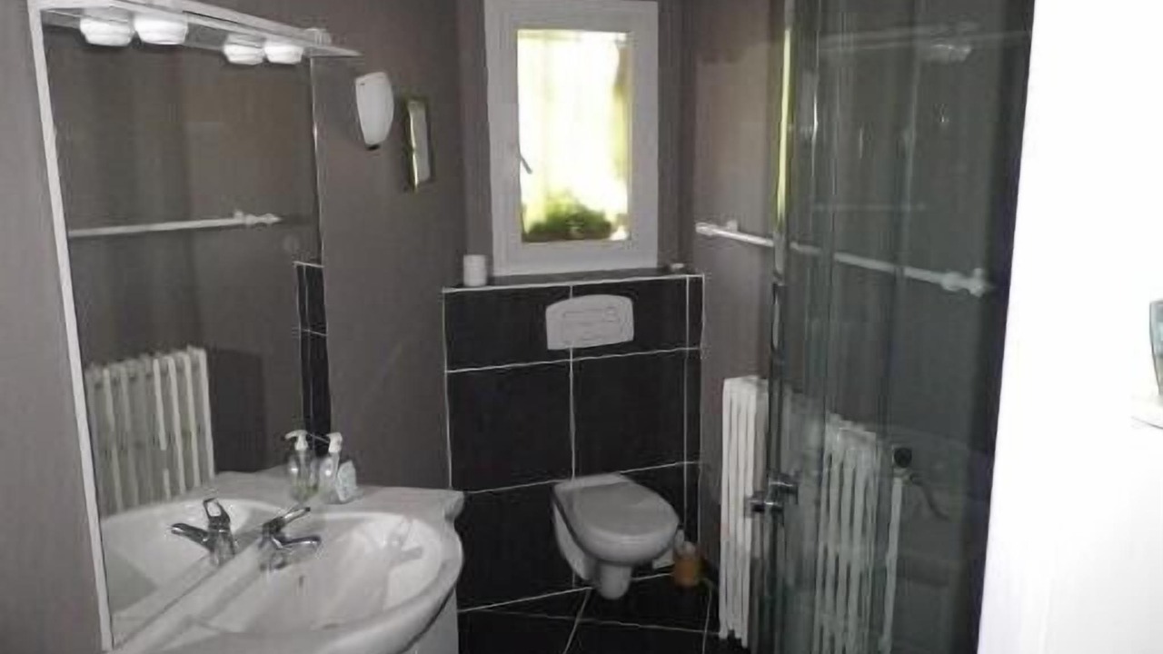 Photo of Bathroom in Mornas