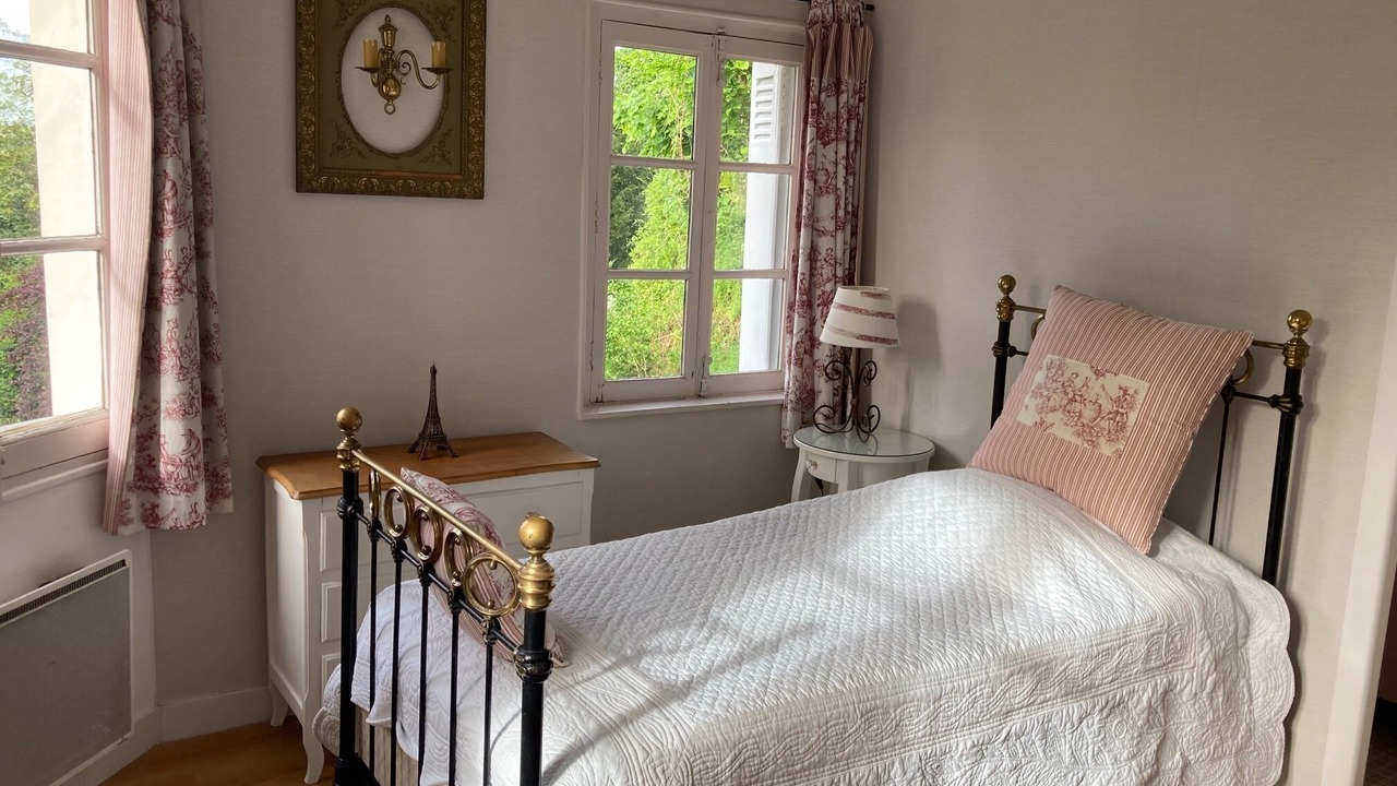 Photo of Bedroom in Larcay