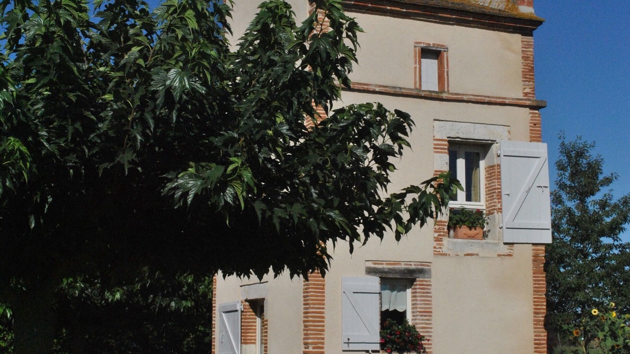 Photo of Outdoor in Pommevic