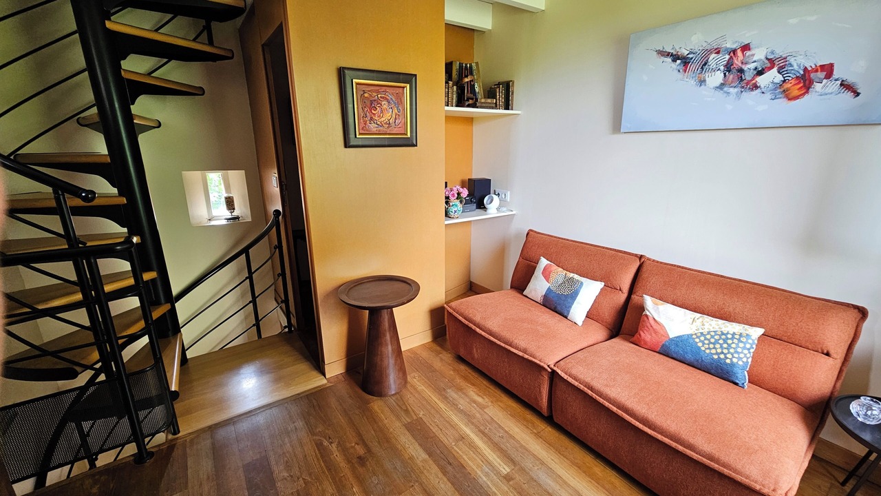 Photo of Livingroom in Pommevic