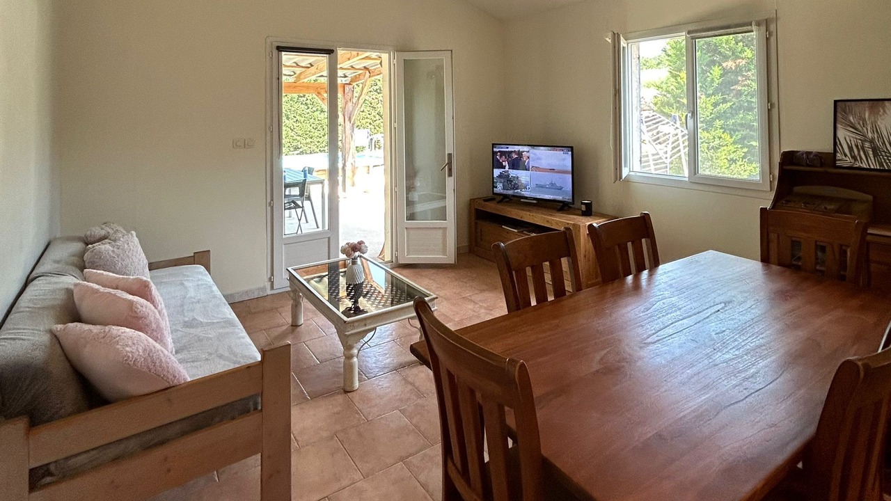 Photo of Livingroom in Servas