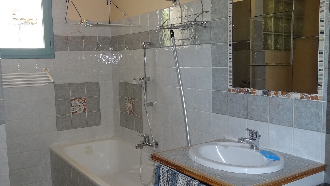 Photo of Bathroom in Vacquieres