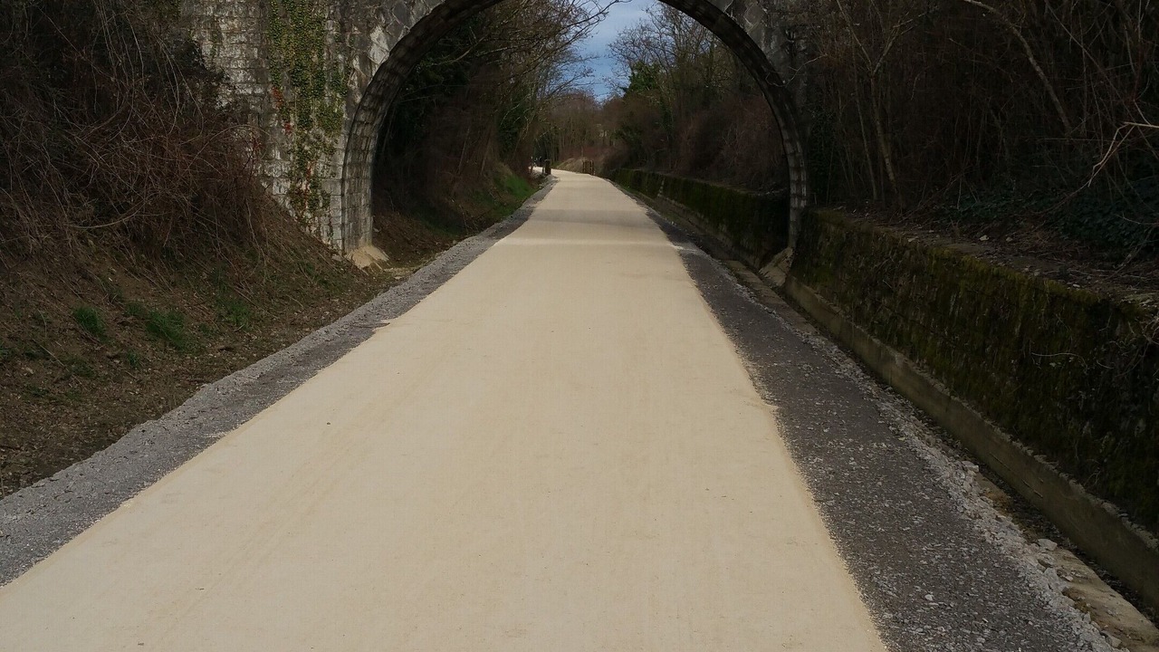 Photo of Outdoor in Grospierres