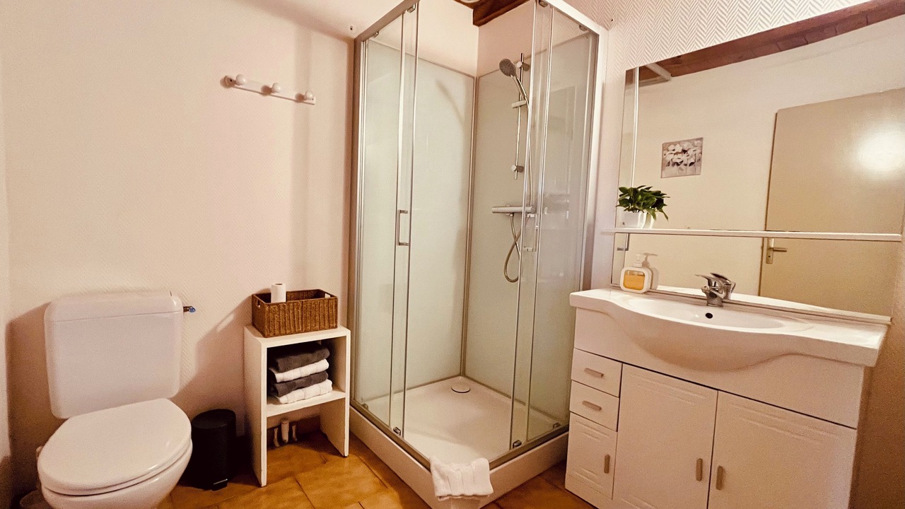 Photo of Bathroom in Courzieu