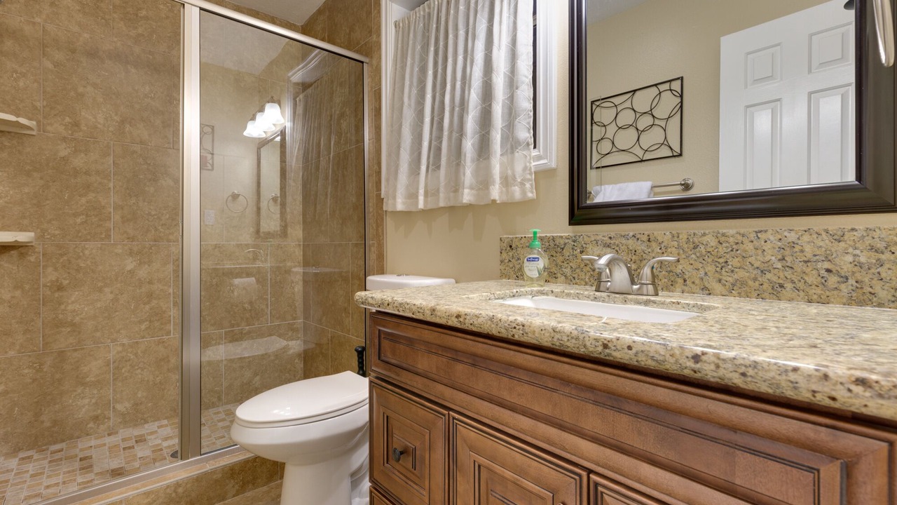 Photo of Bathroom in Rancho Oakey