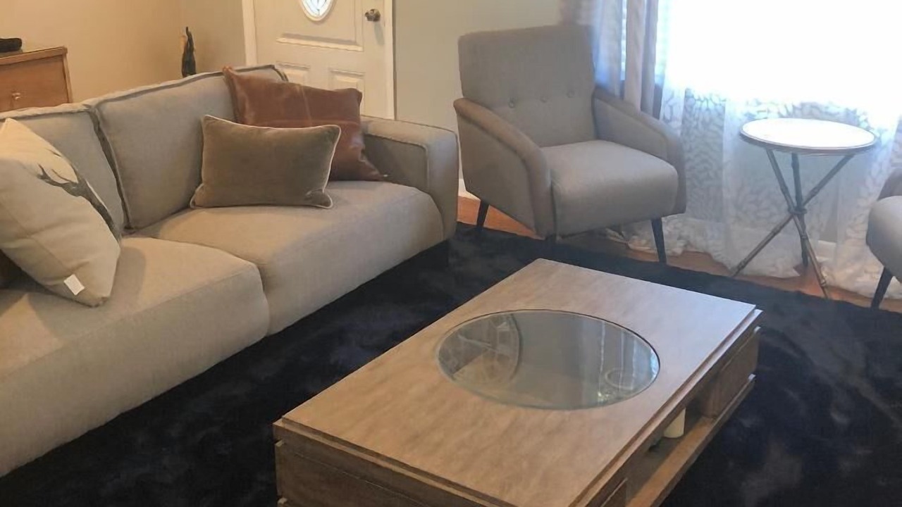 Photo of Livingroom in North Central