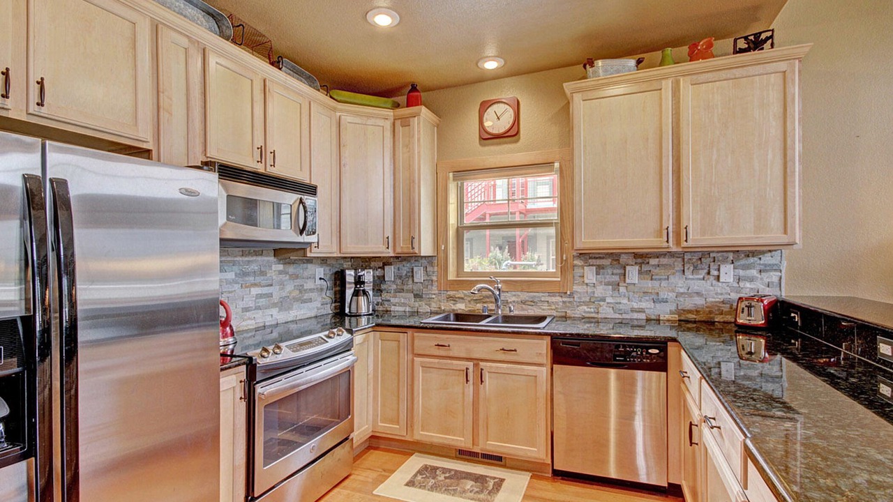 Photo of Others in Dillon