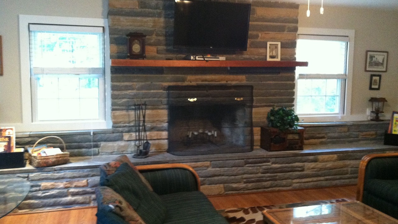 Photo of Livingroom in Colonial Beach