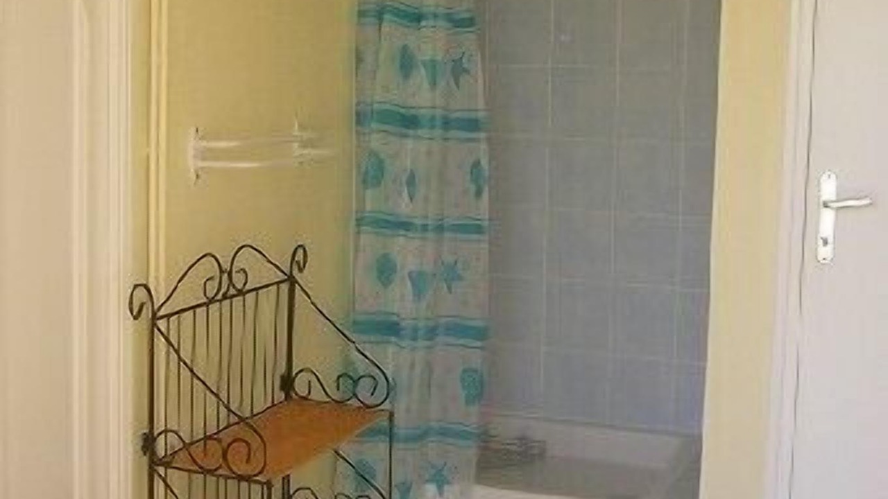 Photo of Bathroom in Aubiat